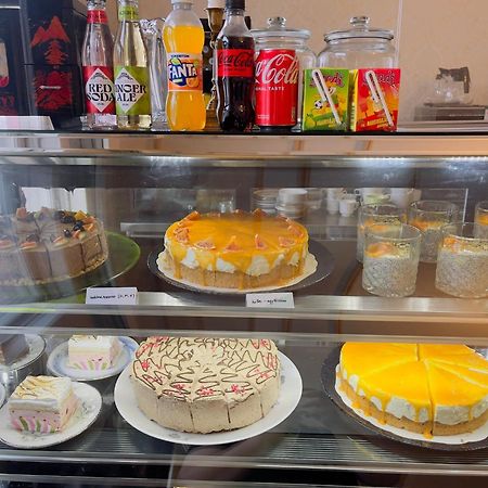 Hostel Cafe Huvila Оулу Екстер'єр фото