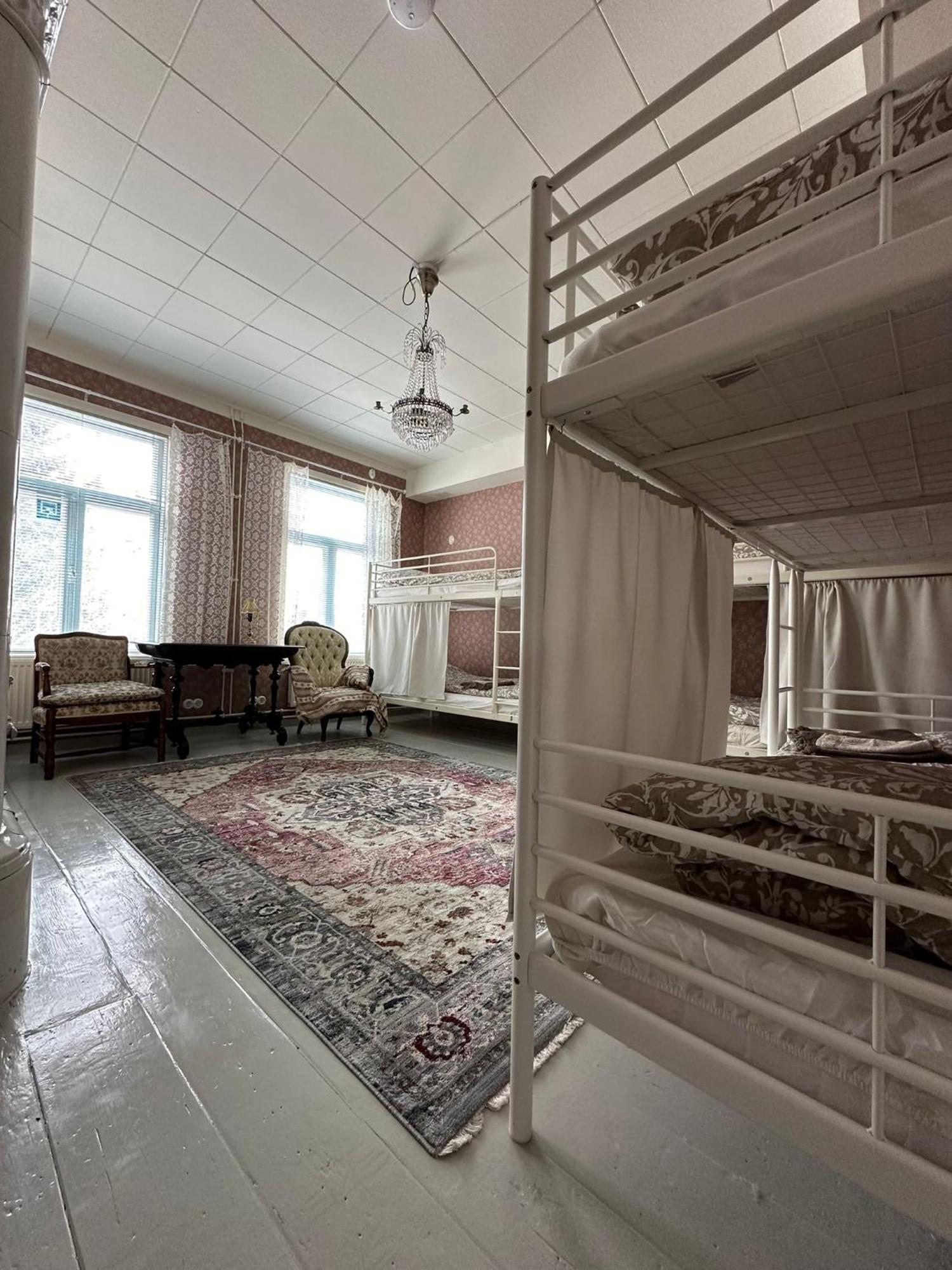 Hostel Cafe Huvila Оулу Екстер'єр фото