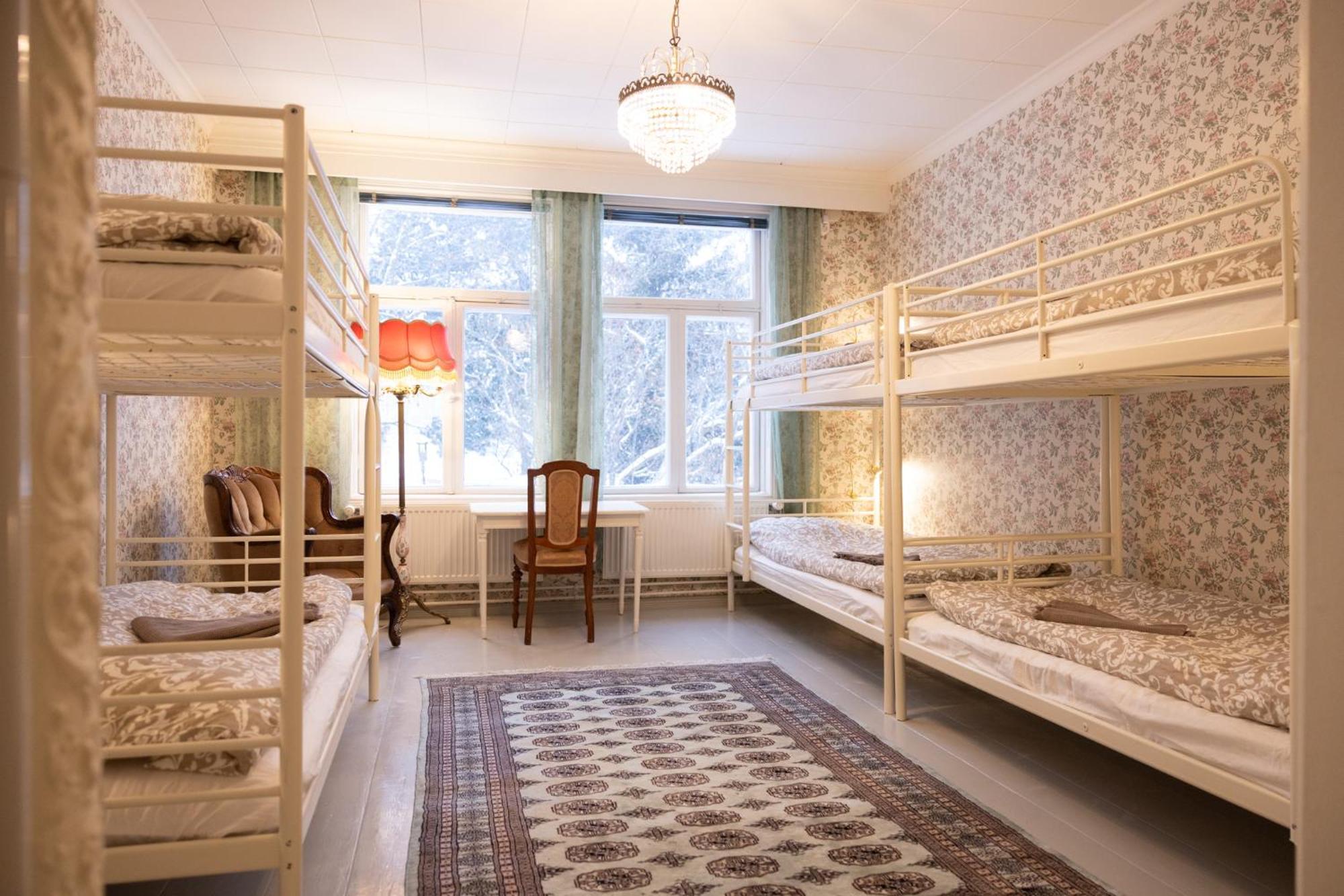 Hostel Cafe Huvila Оулу Екстер'єр фото