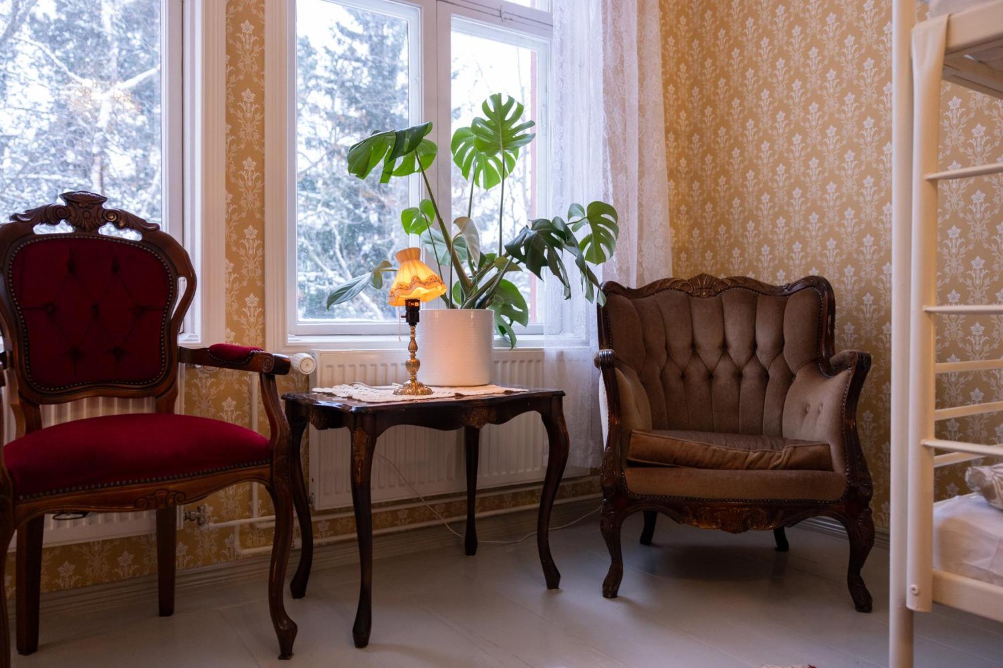 Hostel Cafe Huvila Оулу Екстер'єр фото