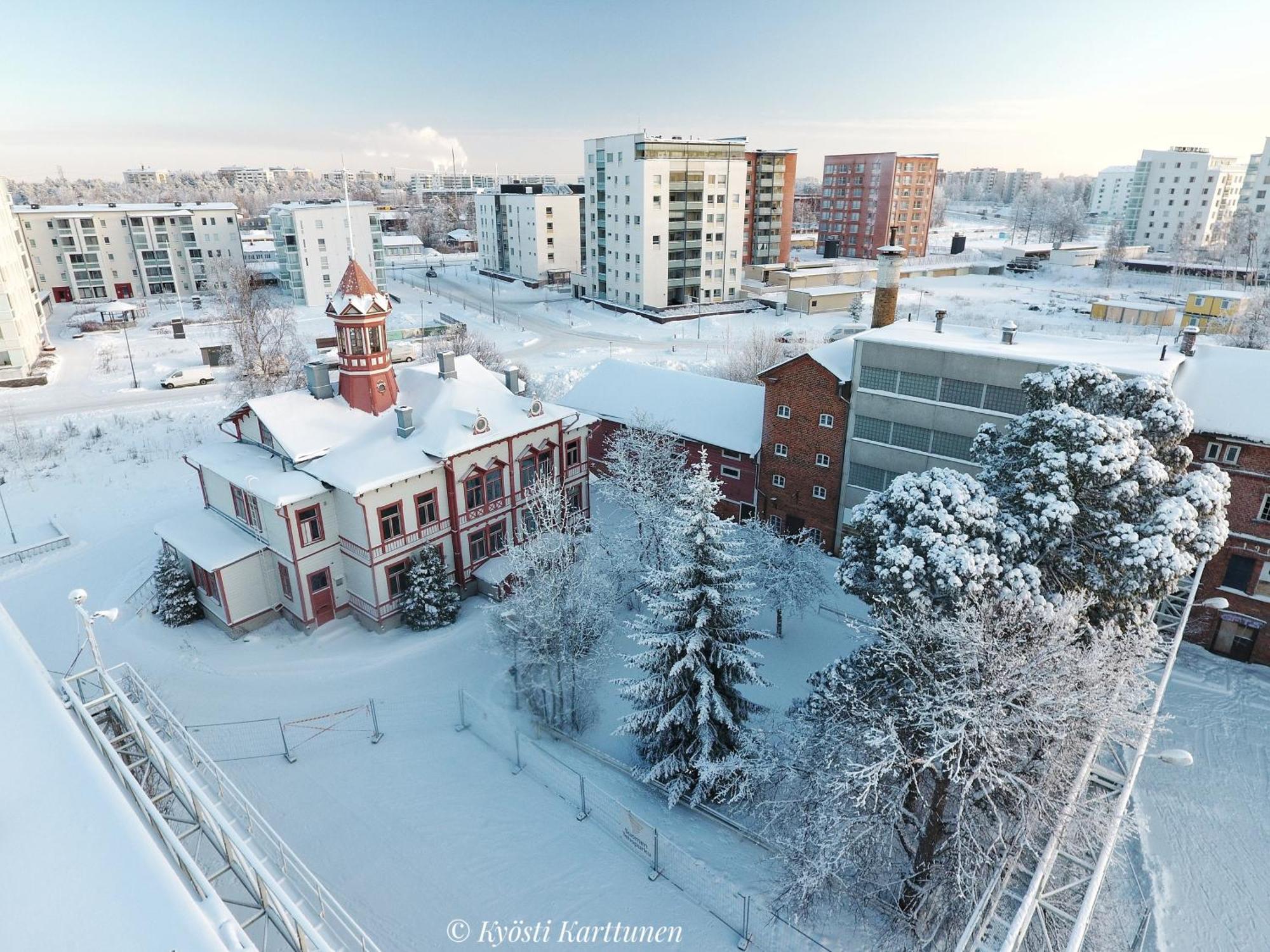 Hostel Cafe Huvila Оулу Екстер'єр фото